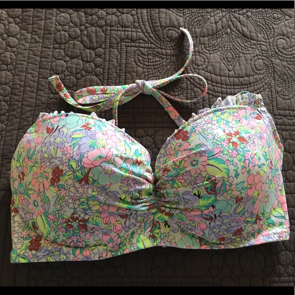 Victoria’s Secret The Getaway underwire bikini top